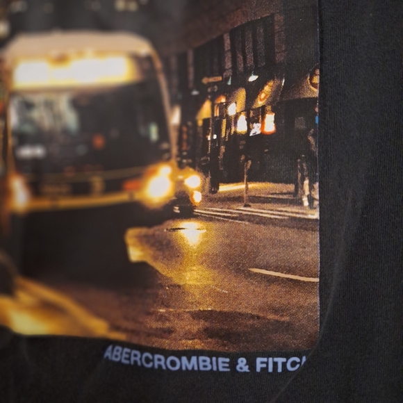 Abercrombie & Fitch graphic NYC soft tee size Medium - Picture 3 of 8